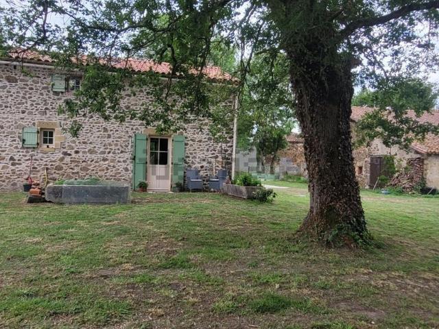 Maison, Confolens