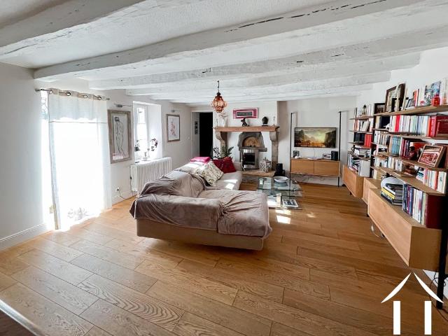 Maison confortable. 2 gites, piscine, terrain 3 000m2
