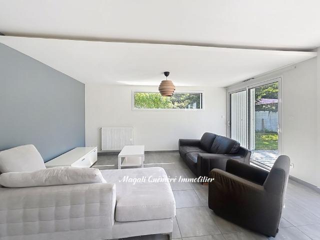 Maison contemporaine 4 chambres louée MEUBLEE