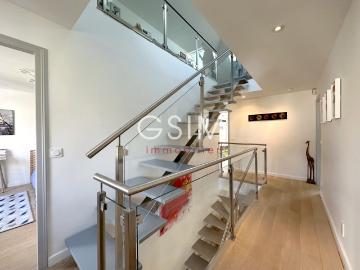 Maison contemporaine 5 chambres avec jardin