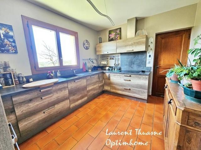 Maison contemporaine 5 pièces 3 ch 130 m² 130m² Le Lardin Saint Lazare