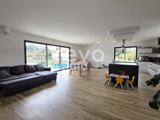 Maison contemporaine 145m² SPGL 44310 145m² Saint Philbert de Grand Lieu