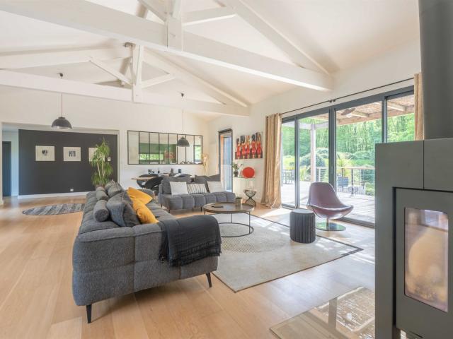 Maison Contemporaine 234m2 4 Chambres Rare 234m² Latresne