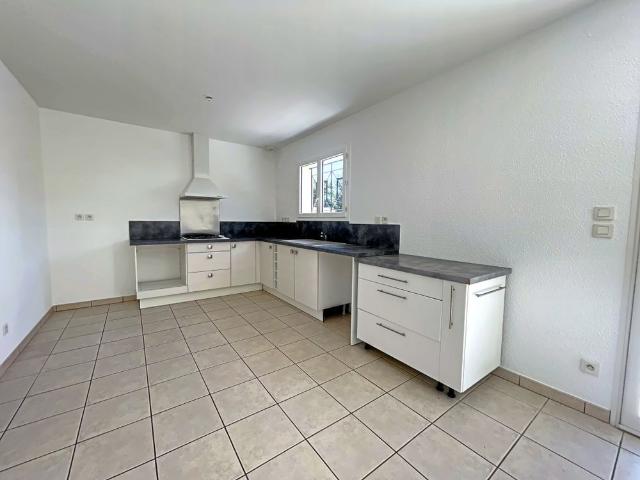 Maison contemporaine 3 chambres garage et jardin 90m2