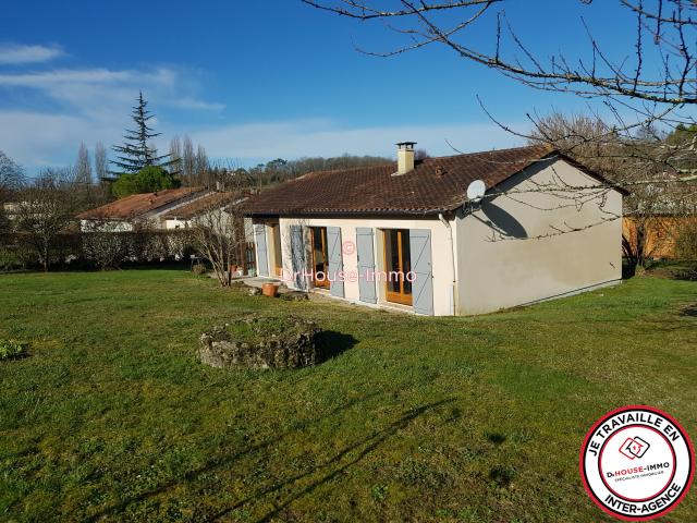 Maison contemporaine de plain pied avec jardin arboré et potentiel d'agrandissement
