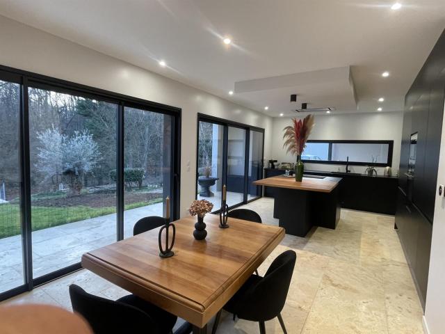 Maison contemporaine T5 avec piscine et double garage 155m² Montaigut sur Save