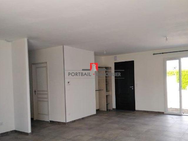 Maison contemporaine à louer, 4 pièces AUBIE ET ESPESSAS 33240