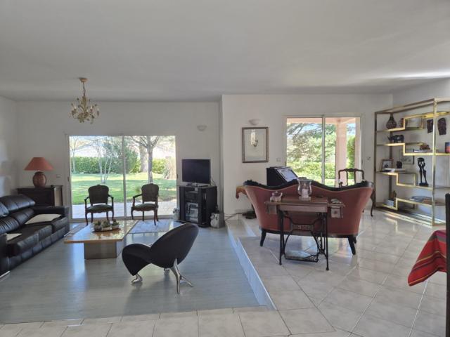 Maison contemporaine à 5 min de la N10 et proche de Mansle l