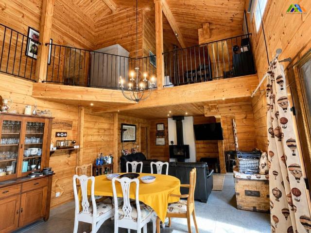 Maison contemporaine avec grand hangar, vue Pyrénées et accè. 157m² Rabastens de Bigorre