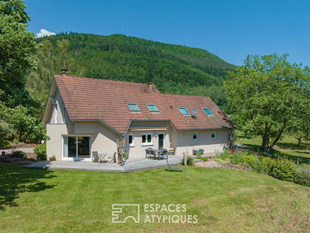 Maison contemporaine avec jardin