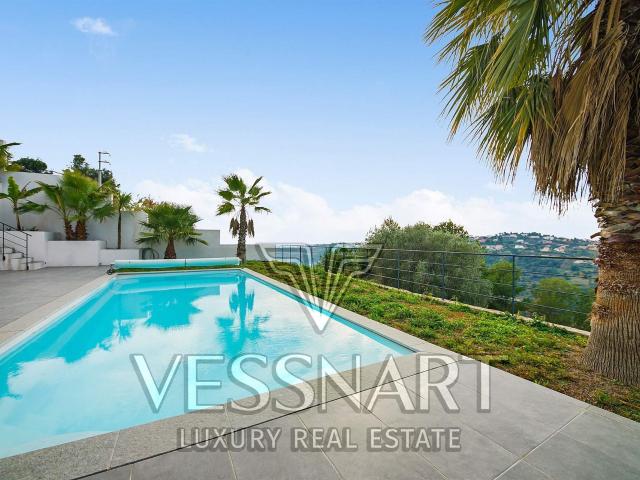 Maison contemporaine avec la piscine et belle vue mer et col. 170m² Nice