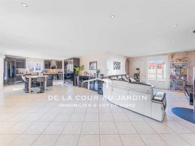 Maison contemporaine avec piscine 143m² Savouges