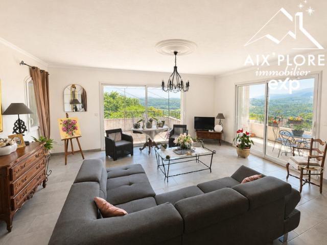 Maison contemporaine avec vue panoramique exceptionnelle et appa