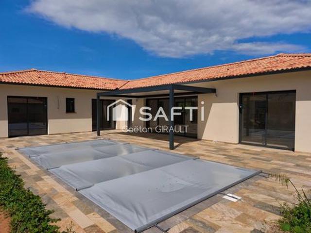 Maison contemporaine confortable
