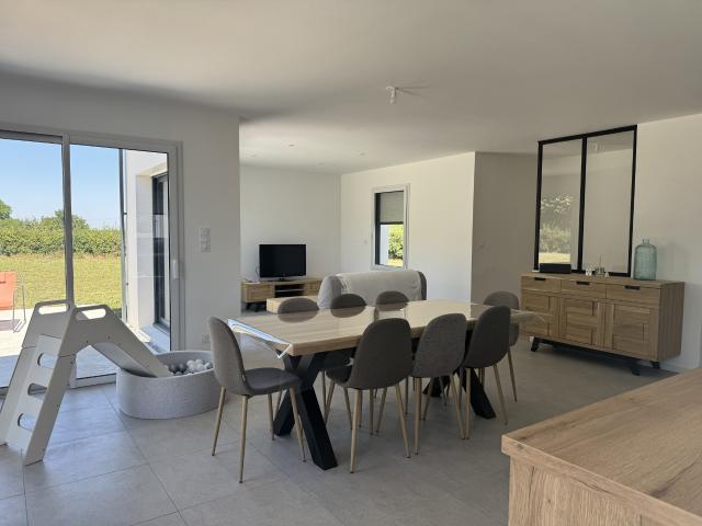 Maison contemporaine connectée de 2025 à La CAILLÈRE ST HILAIRE 85410