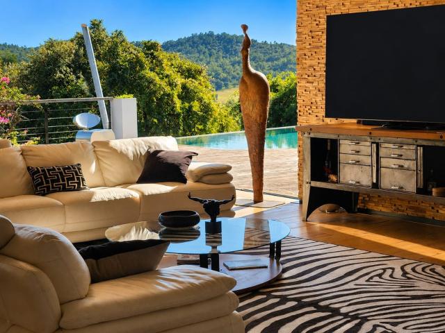 Maison Contemporaine D'architecte Calme, Confort Et Design. 431m² Pierrefeu du Var