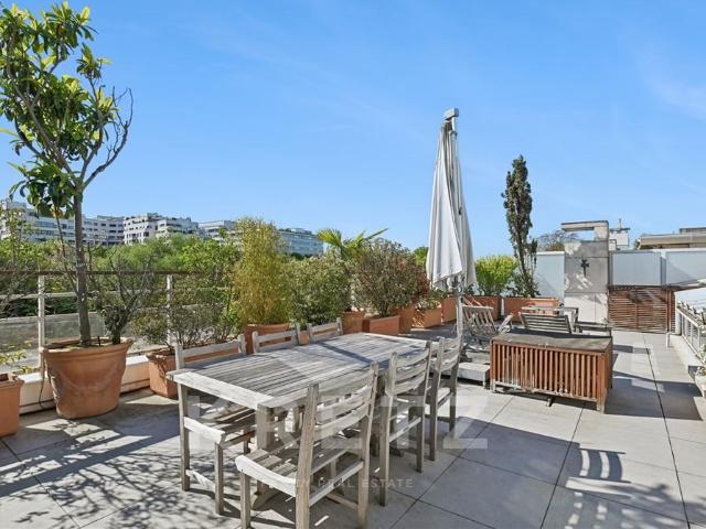 Maison contemporaine de 400m2 en bord de Seine avec roof top 400m² Levallois Perret