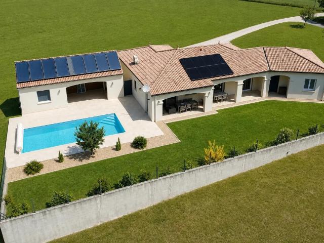 Maison moderne 119 m² à Montaigu de Quercy