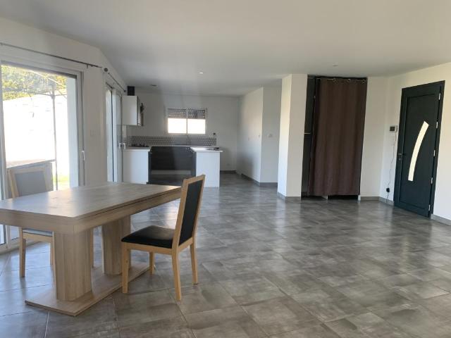 Maison contemporaine de 123 m2 sur un terrain clos de 1023 m