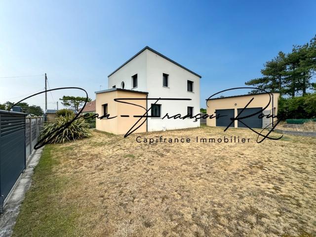 Maison contemporaine de 149 m² avec vie de plain pied et à seulement 350 mètres de la plage !