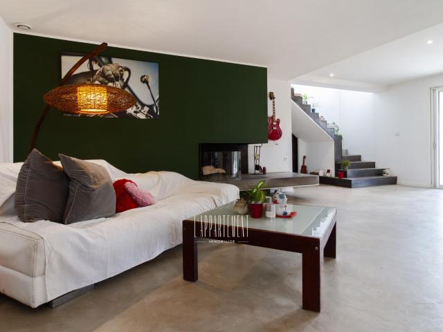 Maison Contemporaine de 176 m2 avec Terrasse et Jardin