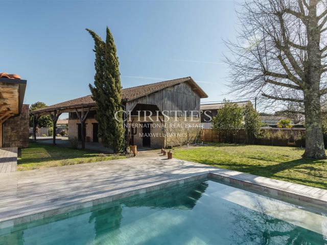 Maison contemporaine de 2023 + grange à rénover 200 m2. 3. 372m² Mios