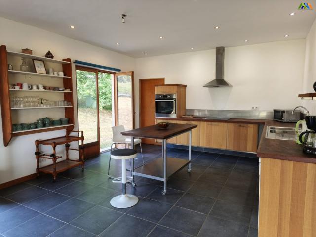 Maison contemporaine de plain pied avec vues sur la campagne. 160m² Castelnau Magnoac