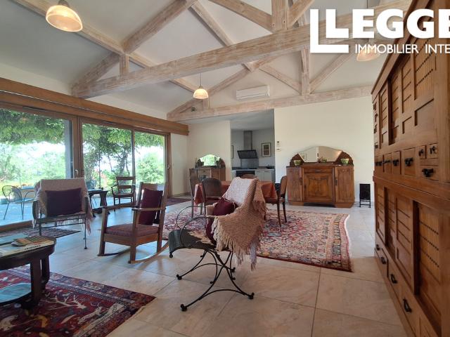 Maison contemporaine de plain pied vendue meublée – Vue campagne, sans isolement