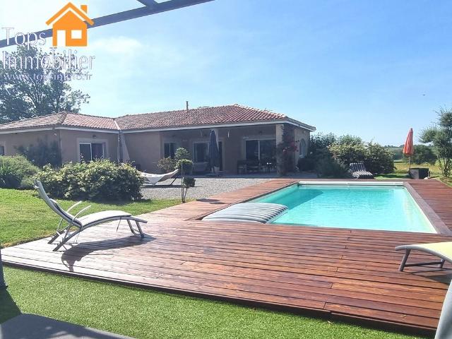 Maison contemporaine de plain pied 180 m² Prestations haut d. 180m² Parisot