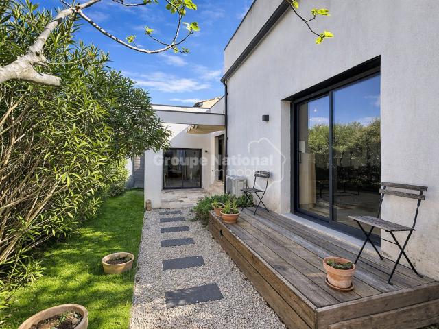 Maison contemporaine de plain pied 130 m2 Jardin et prestations premium Montfavet