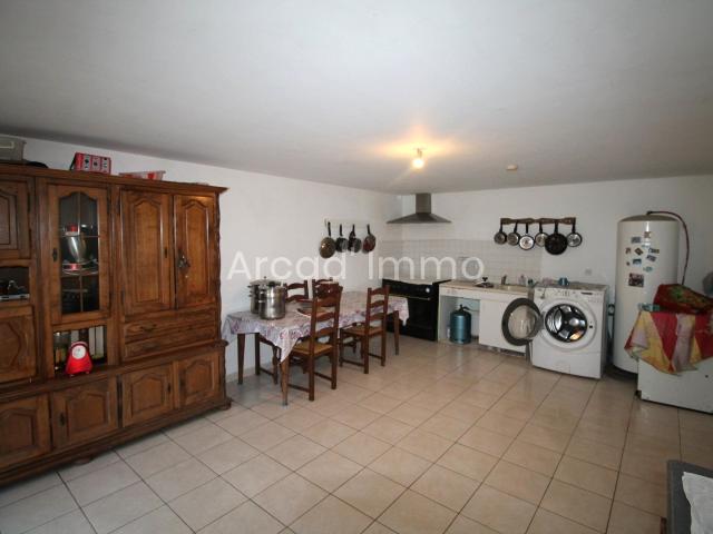 Maison contemporaine de plain pied, 4 chambres, garage et ja. 131m² Pomport