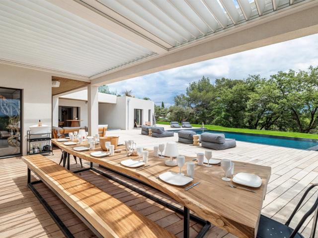 Maison contemporaine d'exception avec vue panoramique dans u. 295m² Opio