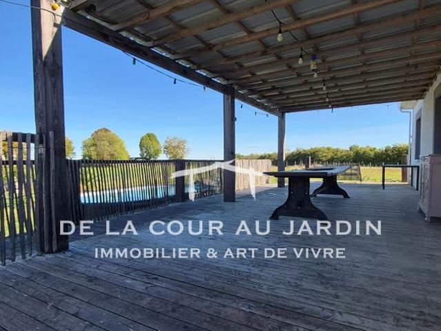 Maison contemporaine en rez de chaussée, bien situé