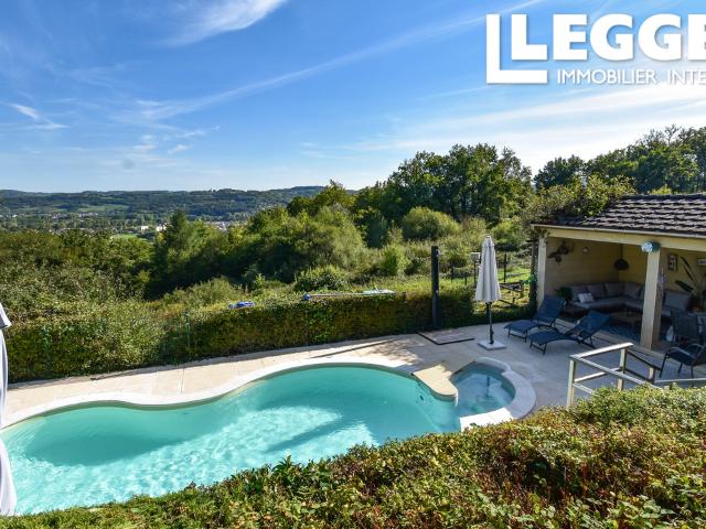 Maison contemporaine indépendante de 4 chambres avec piscine, terrasse et vue Limitrophe Corrèze/Dordogne
