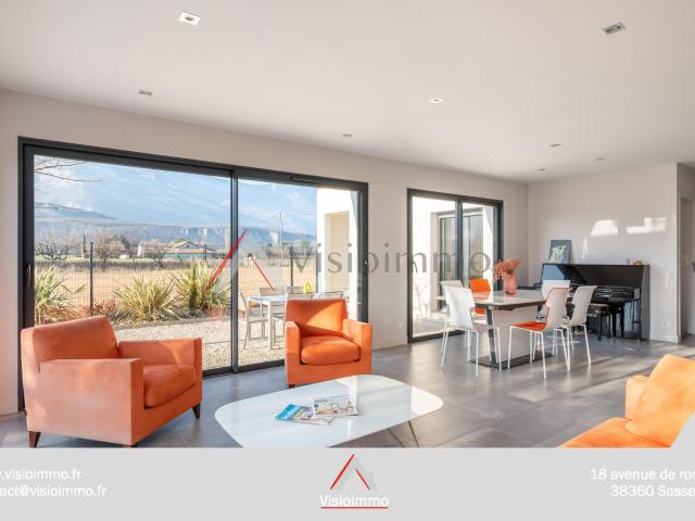 Maison contemporaine neuve 150 m2 Prestations haut de gamme Plaine de Reymure