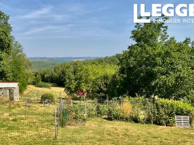 Maison contemporaine proche de Montignac avec vue, géothermie, panneaux solaires et grand sous sol