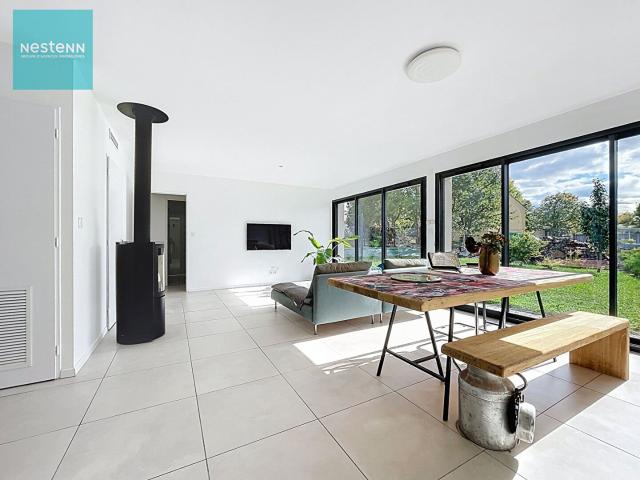 Maison contemporaine récente, plain pied à vendre, 5 pièces. 101m² Villefranche de Lauragais