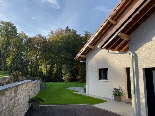 MAISON CONTEMPORAINE SAINT MARTIN BELLEVUE 7 pièce s 168 m2