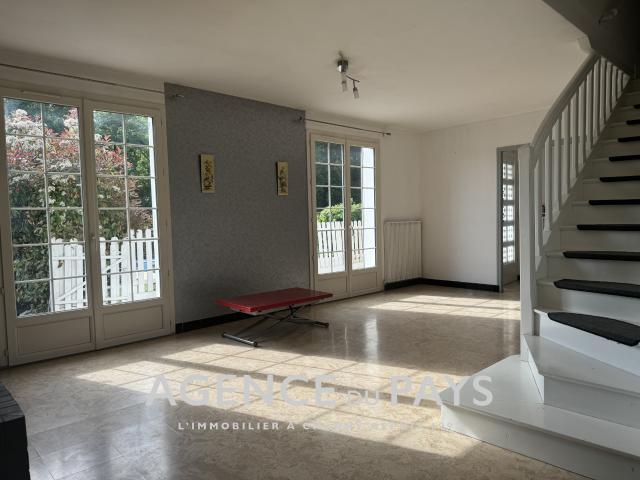 MAISON CONTEMPORAINE SECTEUR TOUCY