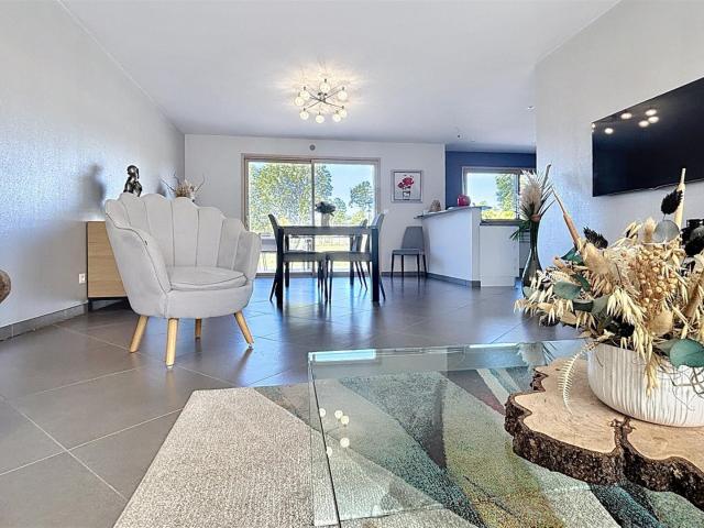 Maison contemporaine sur 4.660 m² à 9 minutes de Fauquemberg. 215m² Radinghem