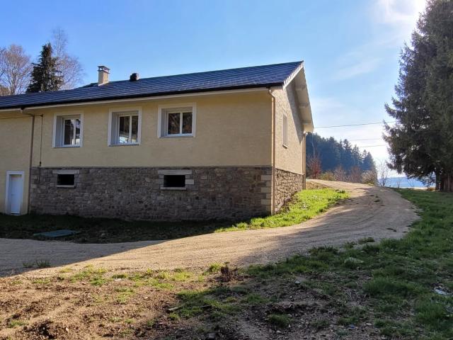 Maison contemporaine sur le secteur de Tence