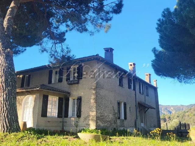 Maison, Contes