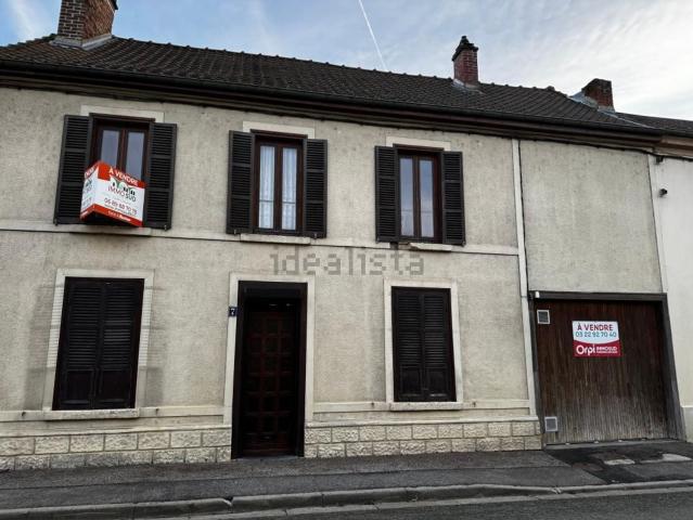 Maison, Conty