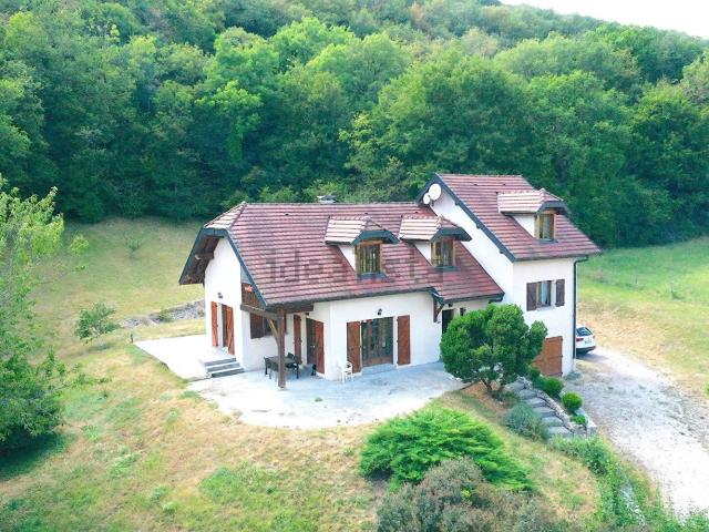 Maison, Corbonod