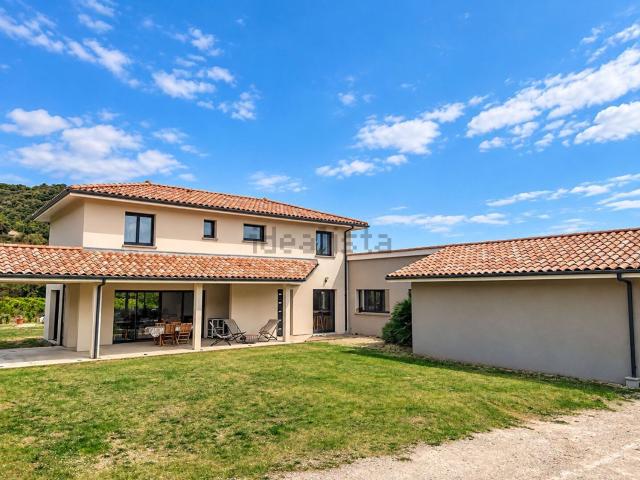 Maison, Cornas