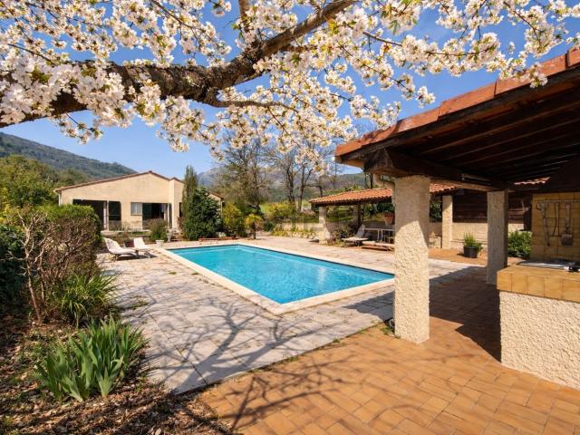 Maison, Corsavy
