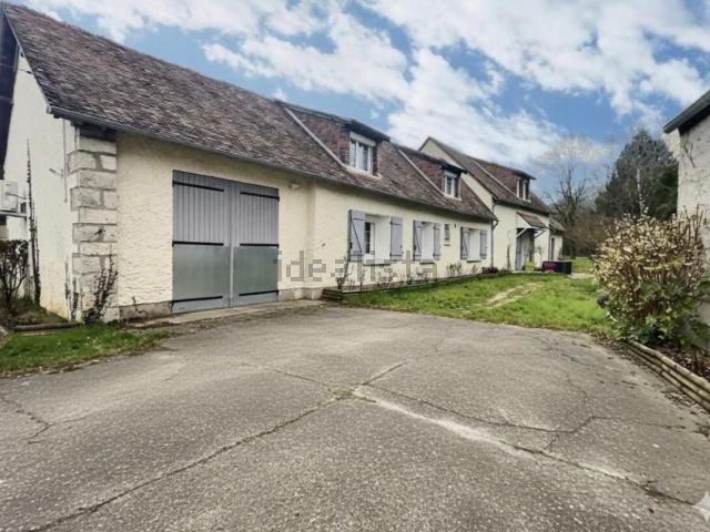 Maison, Corquilleroy