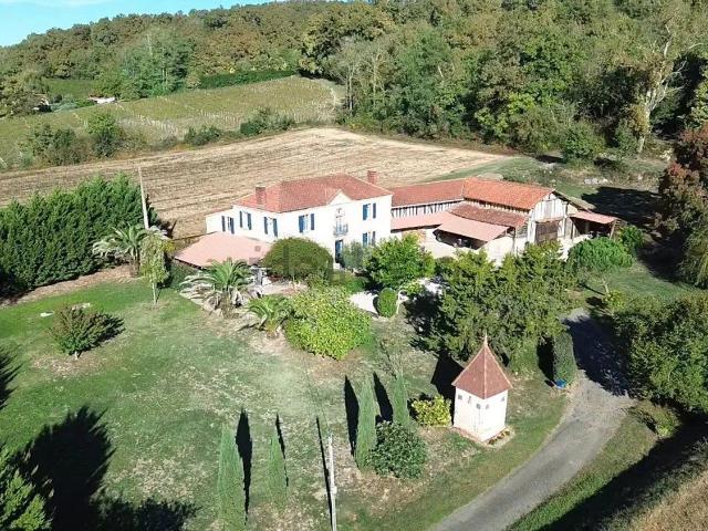 Maison, Caumont