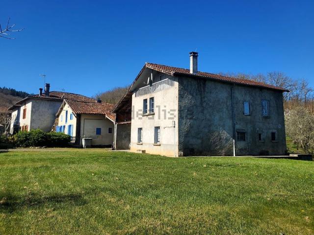 Maison, Caumont