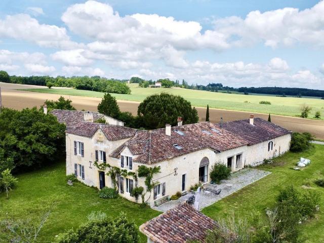 Maison, Caussens